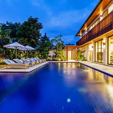 The Botanical 6 Bed Luxury 900 Meter From Beach